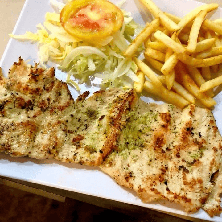 Lomito de Cerdo a la Plancha & Gaseosa 400 Ml