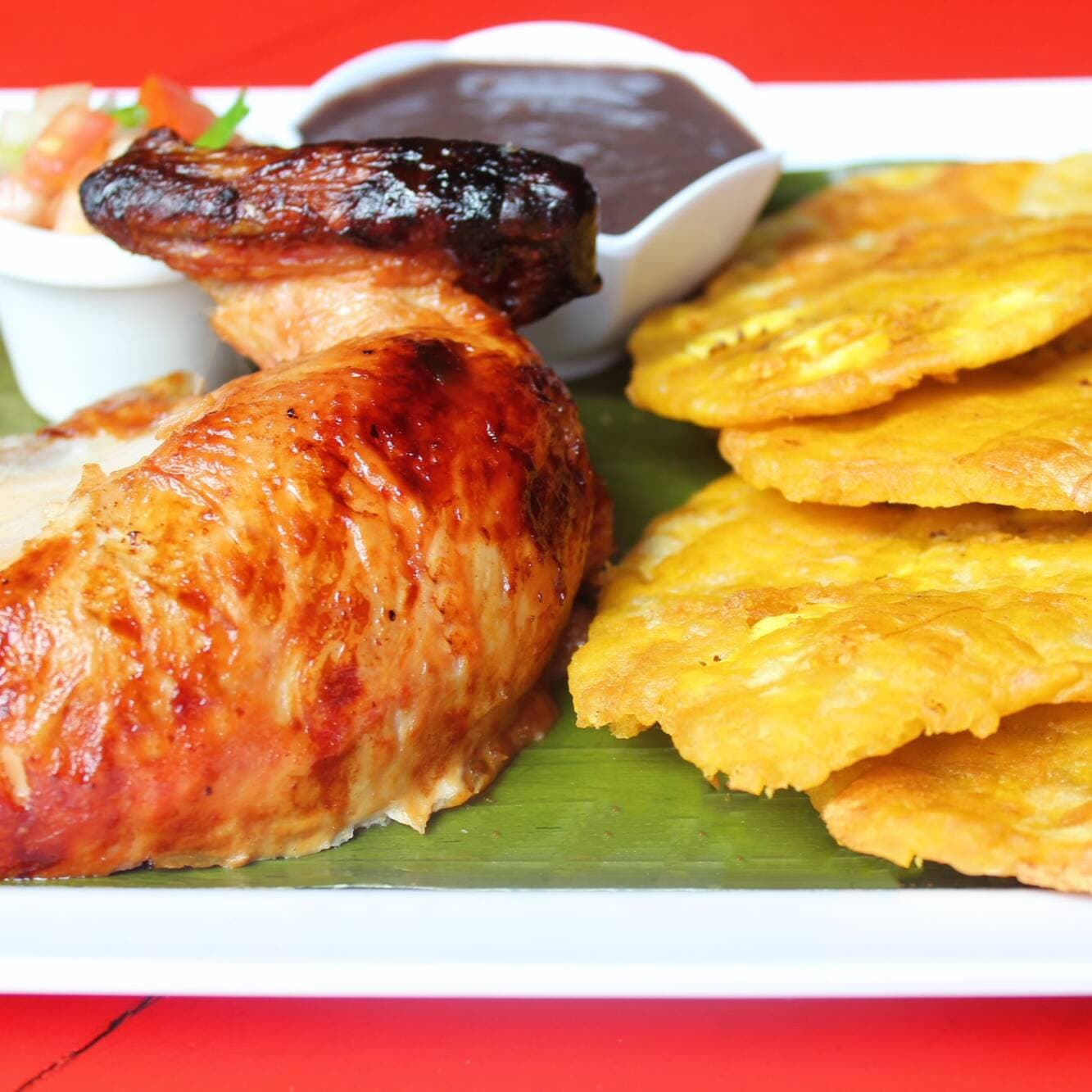 Combo de Pollo Asado con Patacones + Bebida