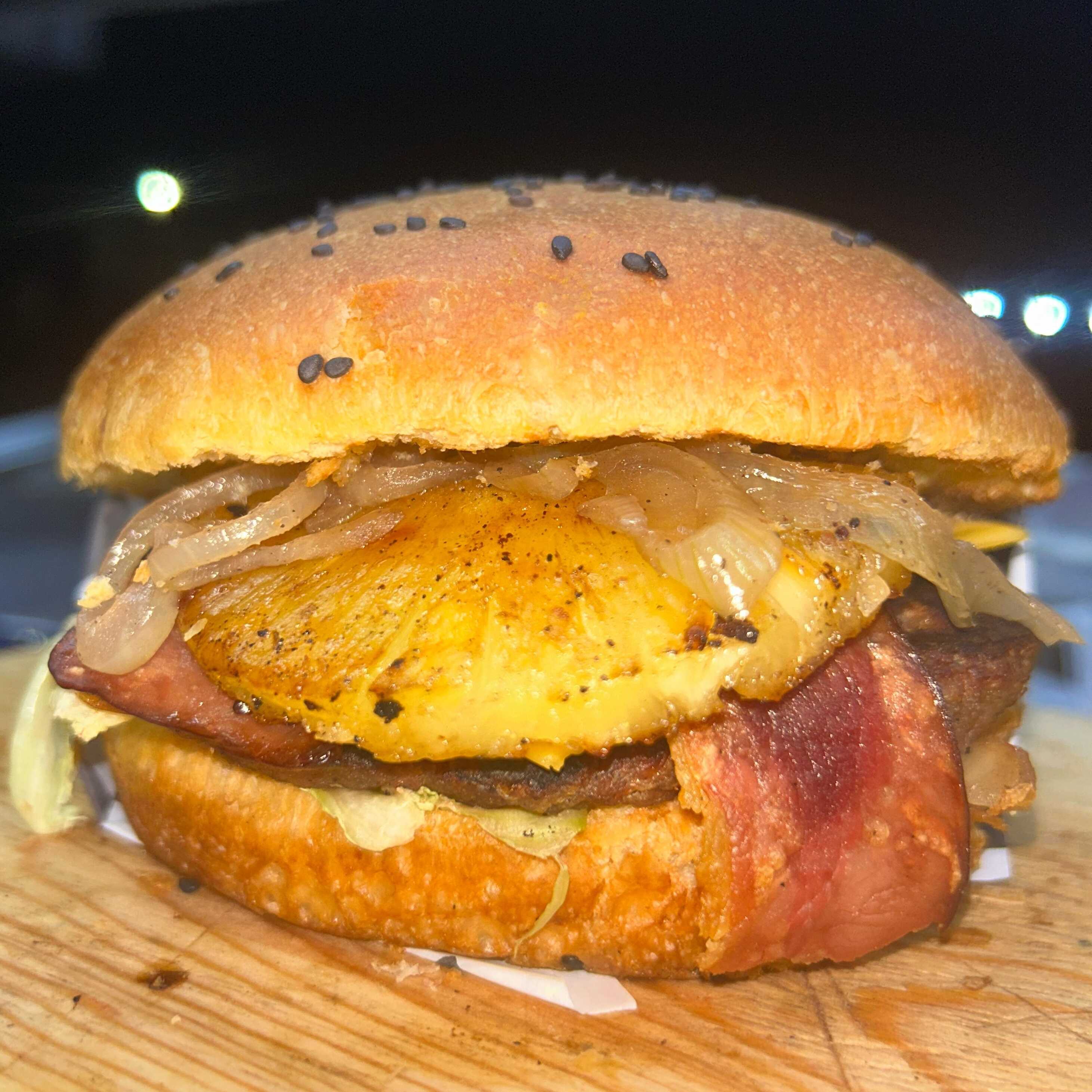 Hamburguesa Hawaiana