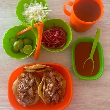 4 Tacos Ahogados de Carnitas
