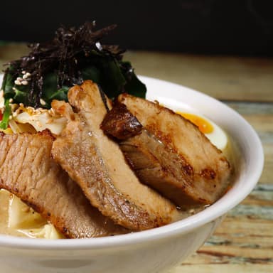 TONKOTSU RAMEN