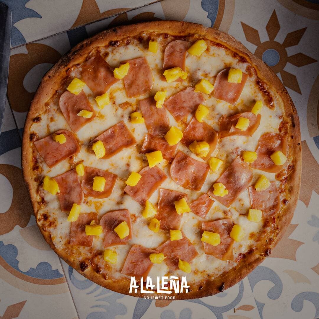 PIZZA HAWAIANA