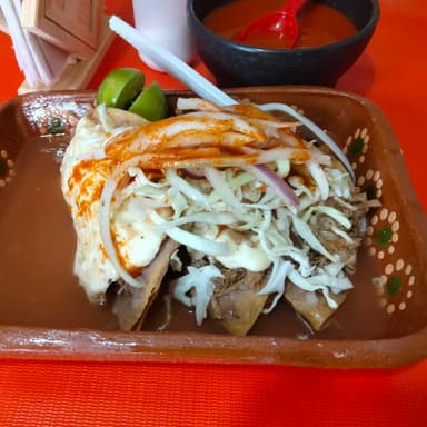 4 Tacos Ahogados con Queso