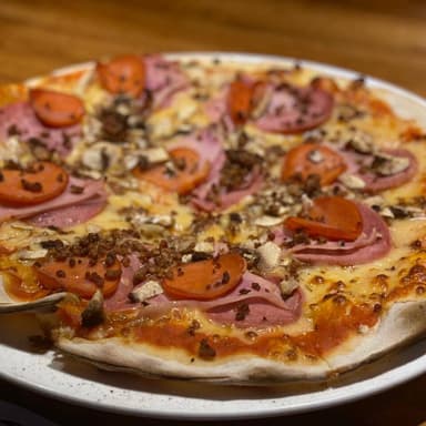 Pizza Especial Pequeña+Bebida+papás Fritas