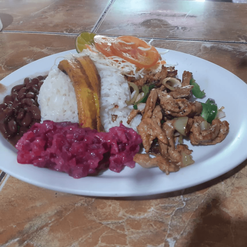 Casado con Fajitas de Cerdo al Pastor