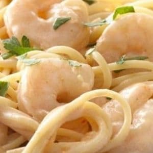 Pasta Alfredo con Camaron