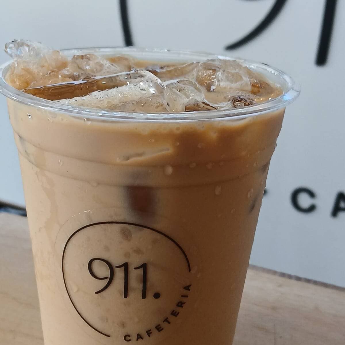 Latte Esencia Caramelo en las Rocas (16 Onzas)