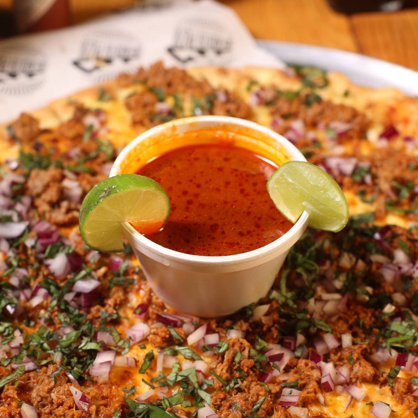 Pizza Birria Tradicional