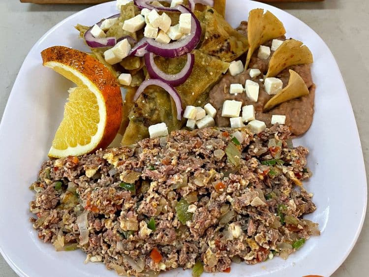 Combo de Orden de Machaca y bebida