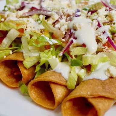 Flauta con Carne Deshebrada