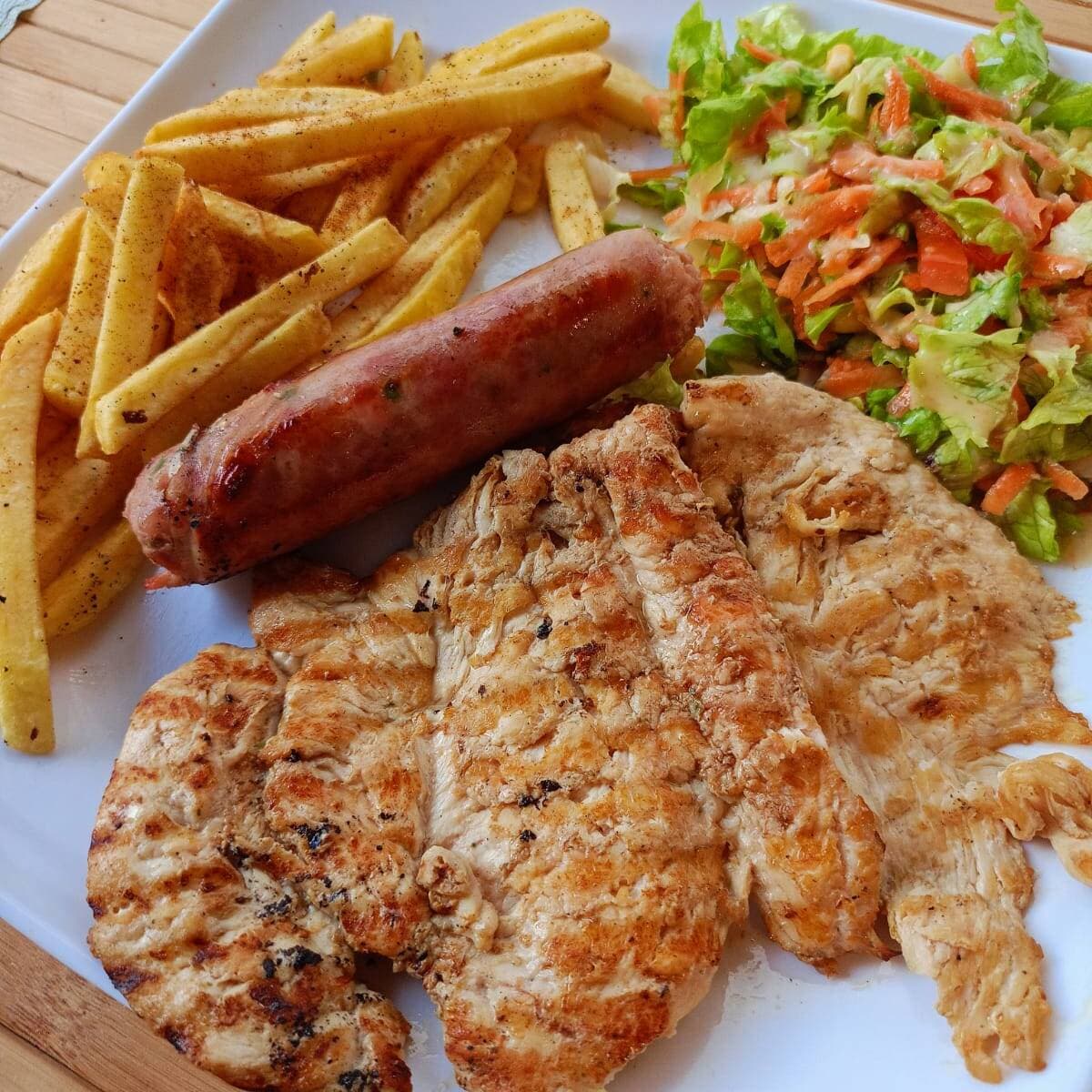 Asado de Pollo + Papas + Gaseosa 250 ml