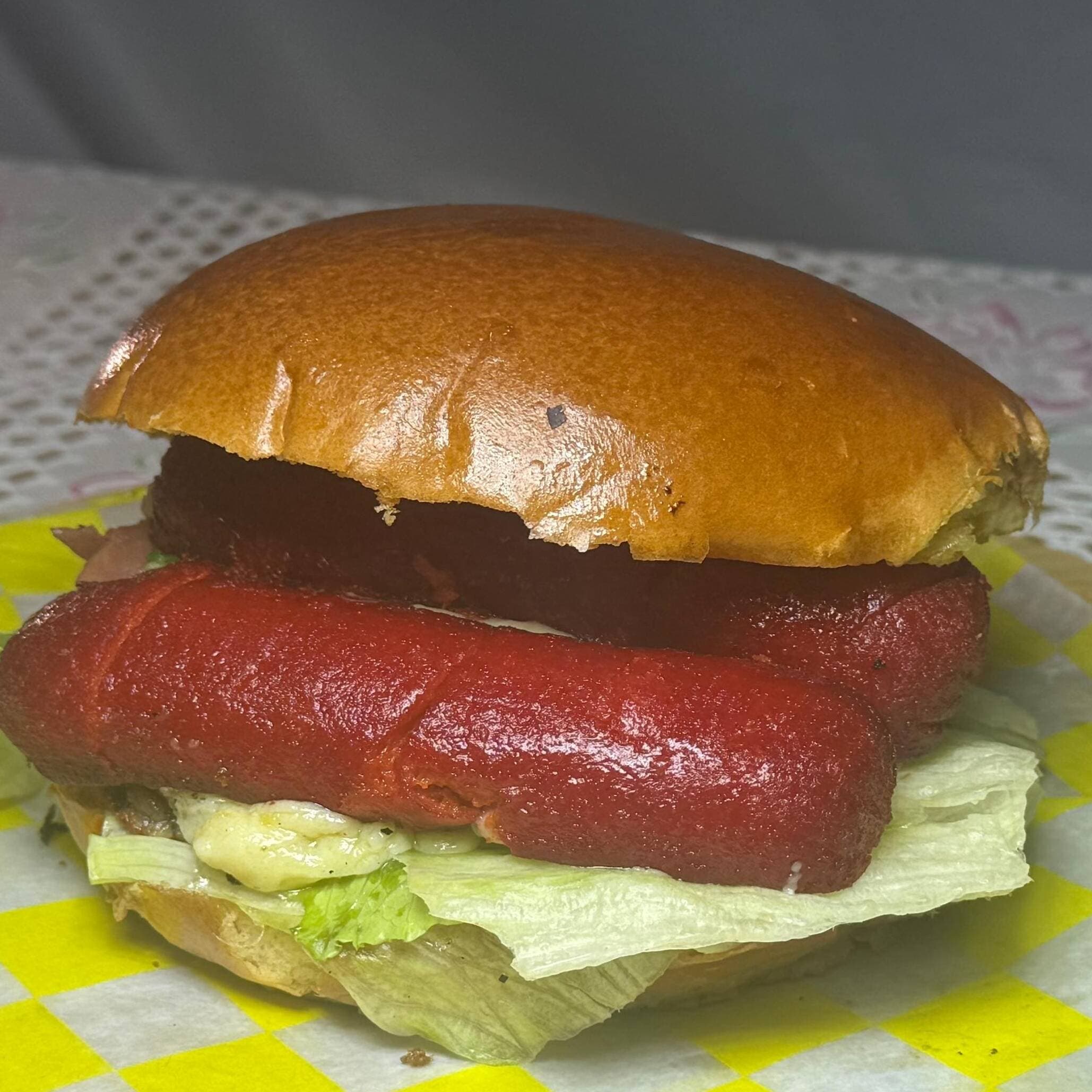 Hamburguesa con Salchicha