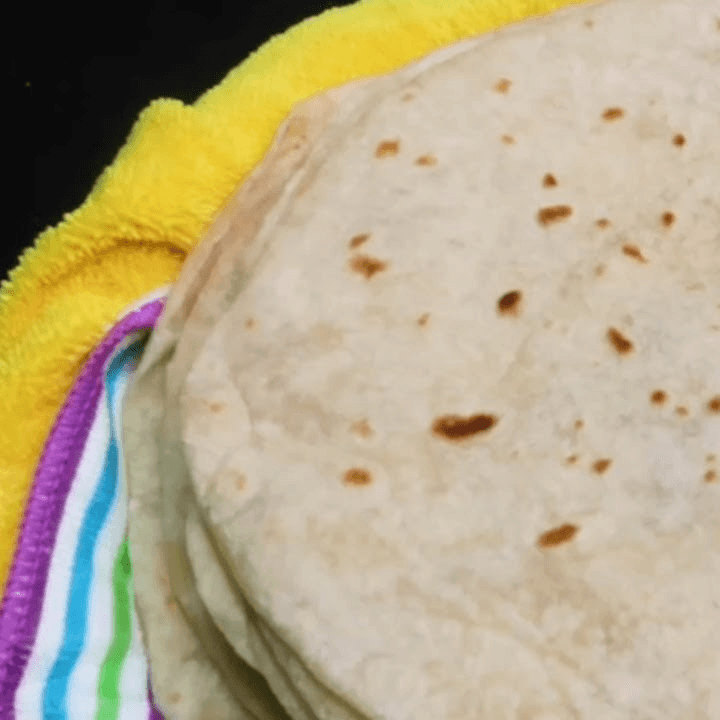 TORTILLA DE HARINA ARTESANAL
