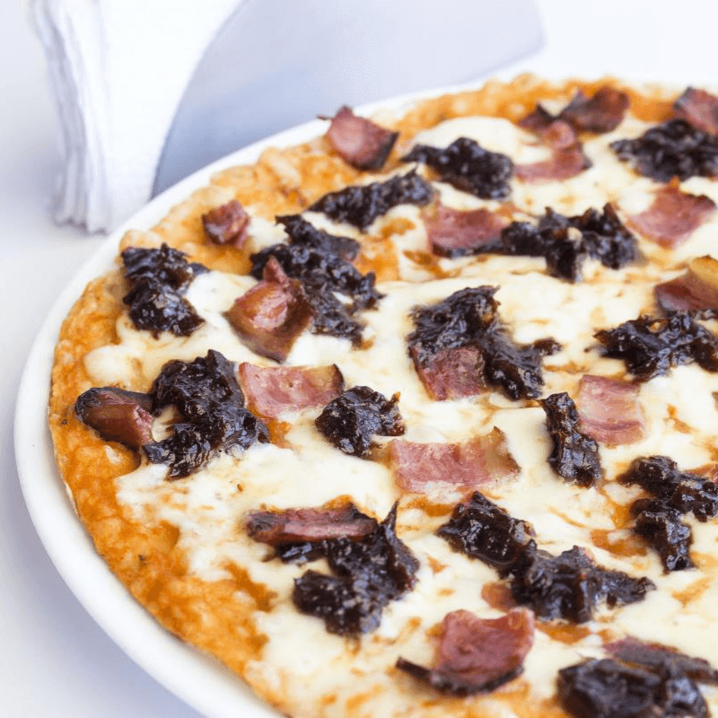 Pizza Ciruela Tocineta