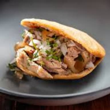 Gordita de Carnitas