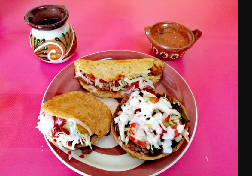 Quesadillas Gorditas y Sopes Qué Sazón de la Güera