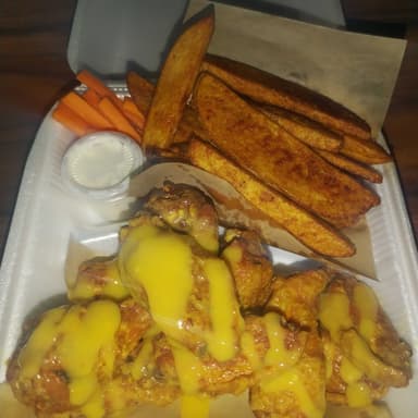 SUPER COMBO Boneless 10 Piezas y Papas Gajo