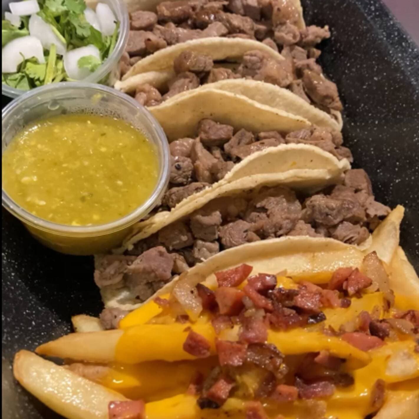 4 Tacos con Papas, Queso y Tocino