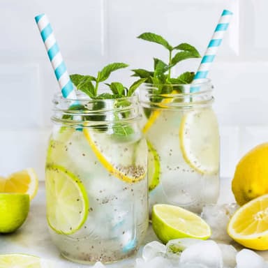 Agua de Limón con Chía