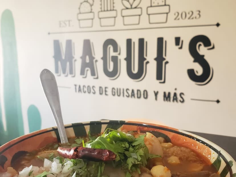 Magui's Tacos de Guisado y Más