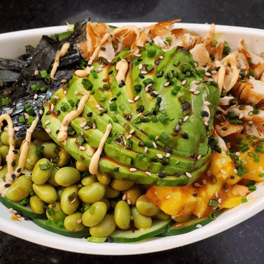 Poke de Pollo y Mango
