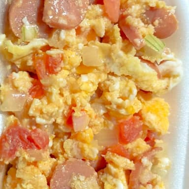 Cayeye con Huevos Perico Rancheros