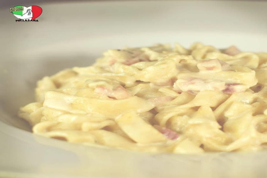 FETTUCCINE ALFREDO