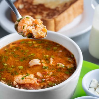 Caldo Tlalpeño de Marisco