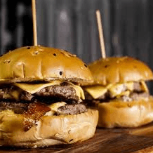 2 Hamburguesas Doble Carne + Papas + 2 Gaseosas