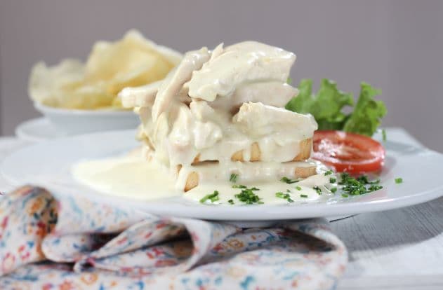 Sandwich de Pollo en Salsa