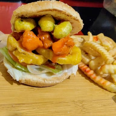 Burger boneless y 🍟 papas