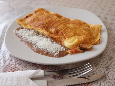 Omelette de chorizo y queso