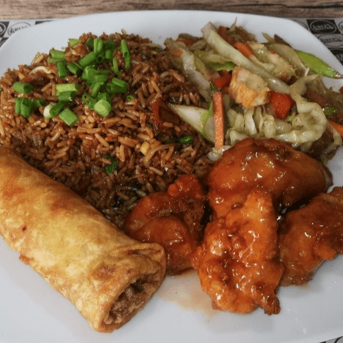 Plato Chino con Pollo Agridulce