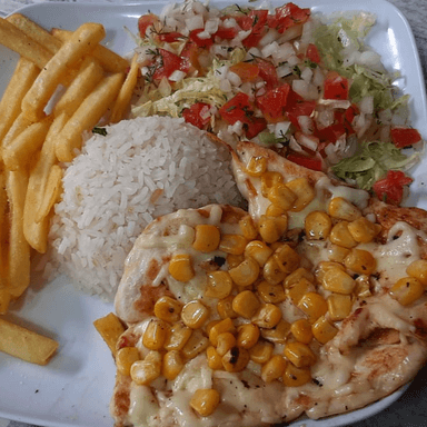 Pechuga Gratinada y Maíz Tierno