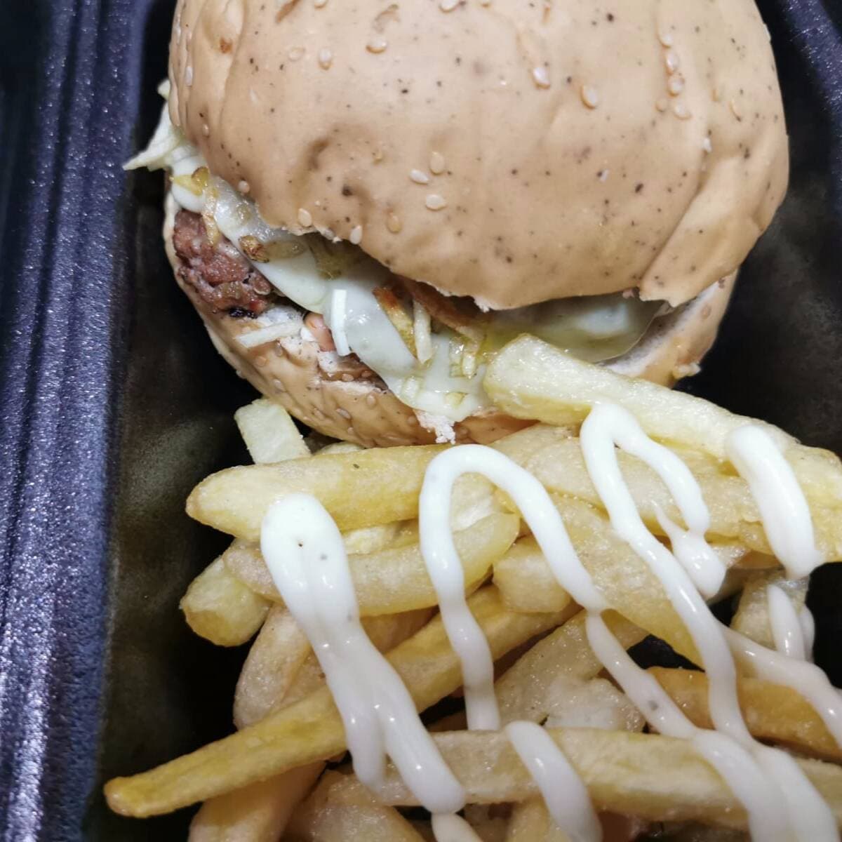 Burger de Porky + Papas + Coca Cola 400 ml
