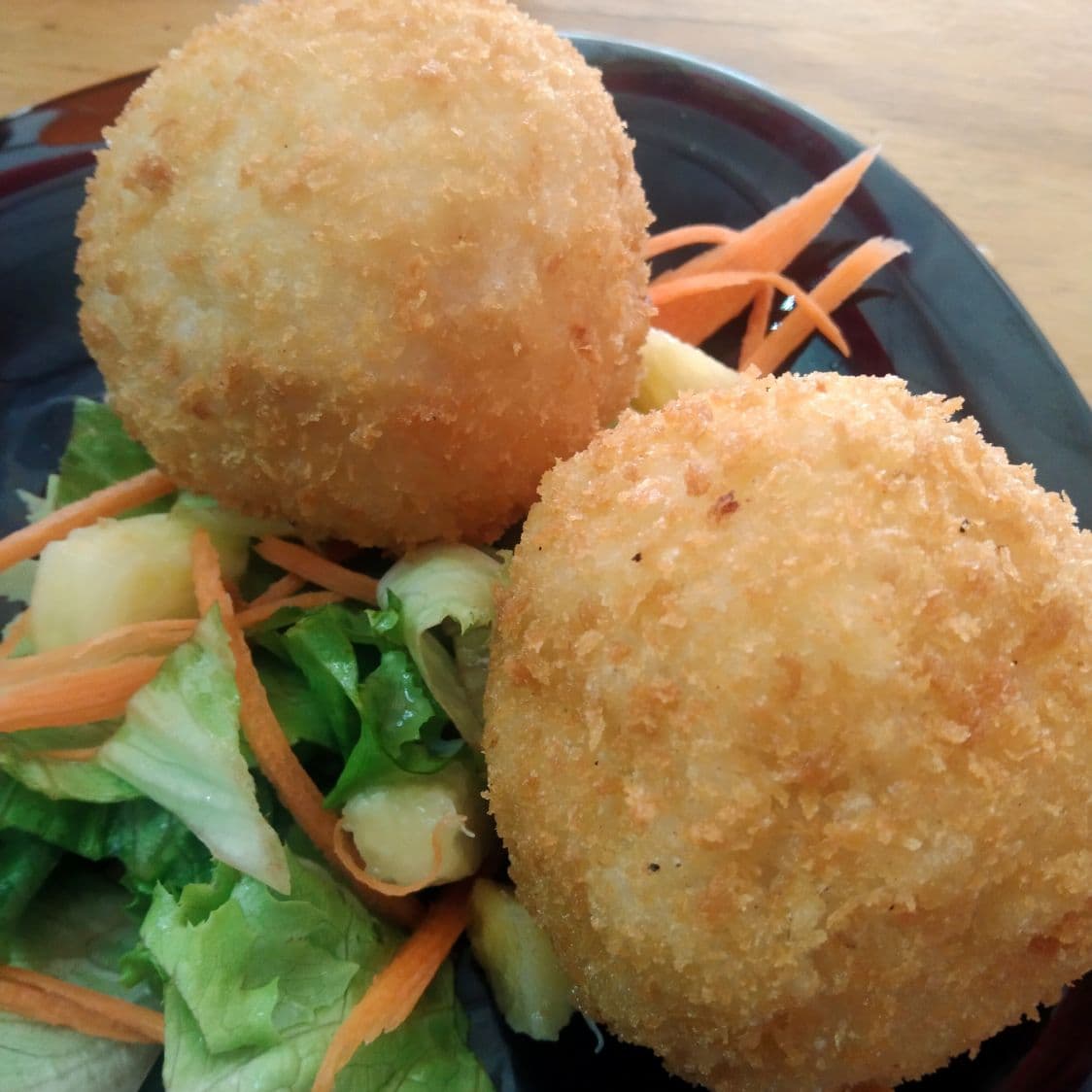 Onigiri Empanizado de Tampico de Surimi