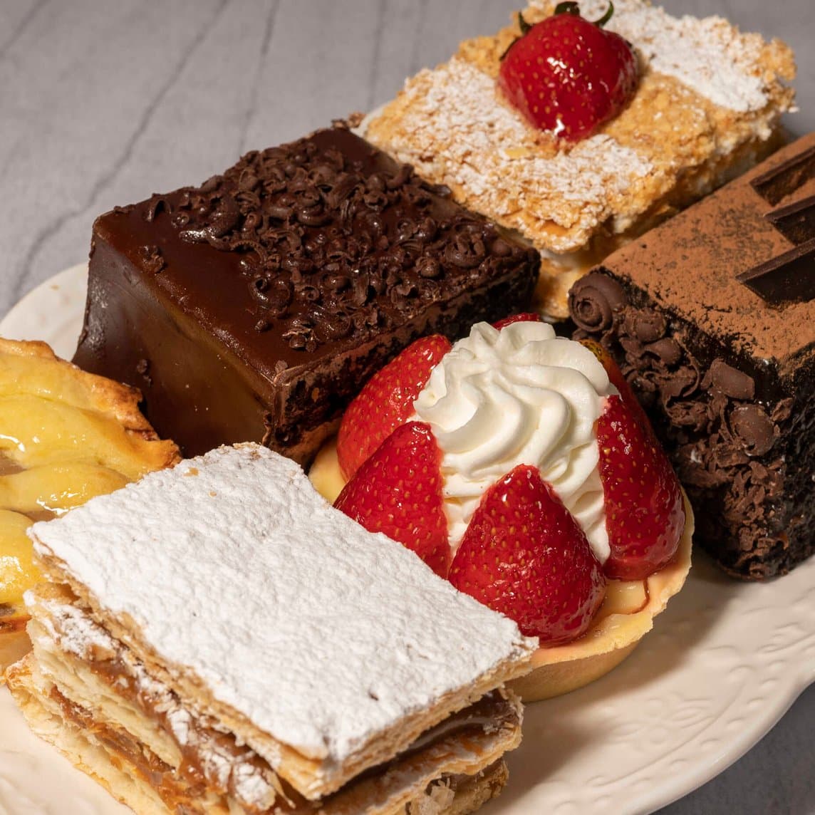 Caja con 6 Postres para Compartir