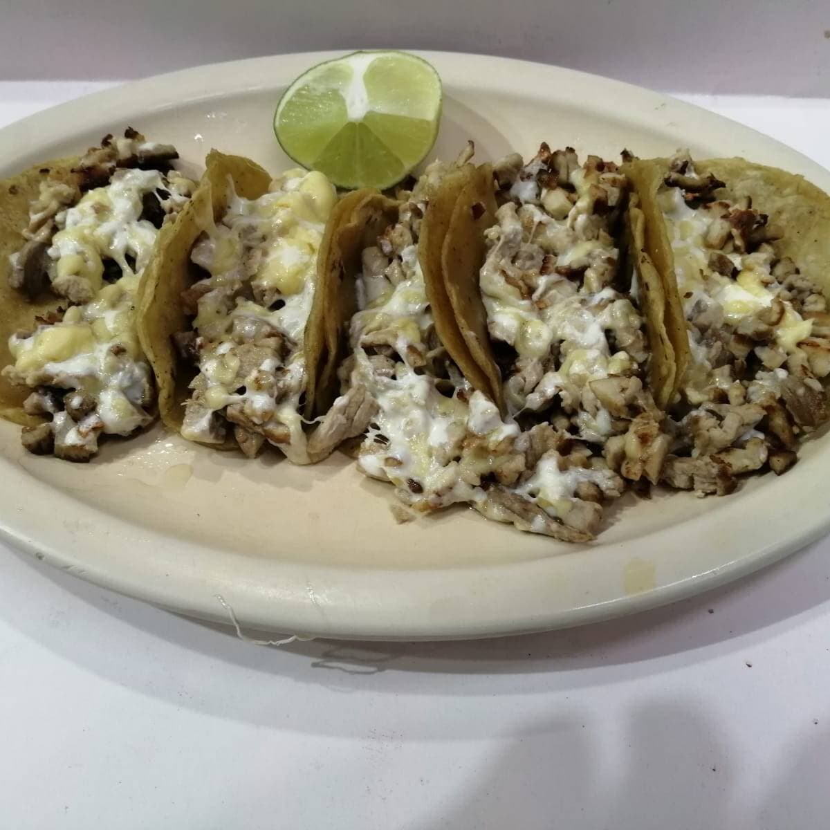Orden de Bistec de Res con Queso