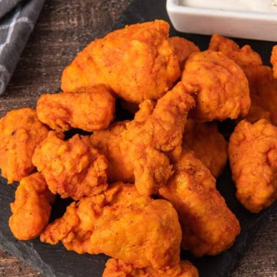 10 Boneless con Una Salsa