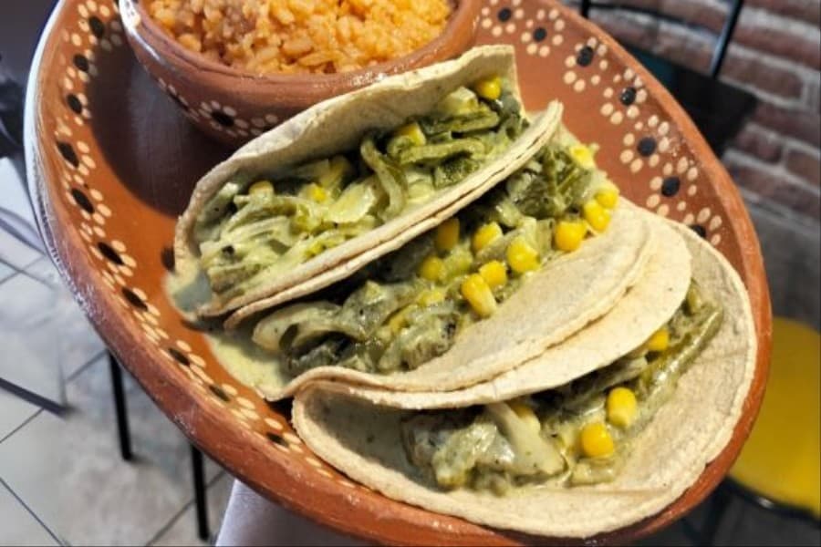 TACO DE RAJAS POBLANAS