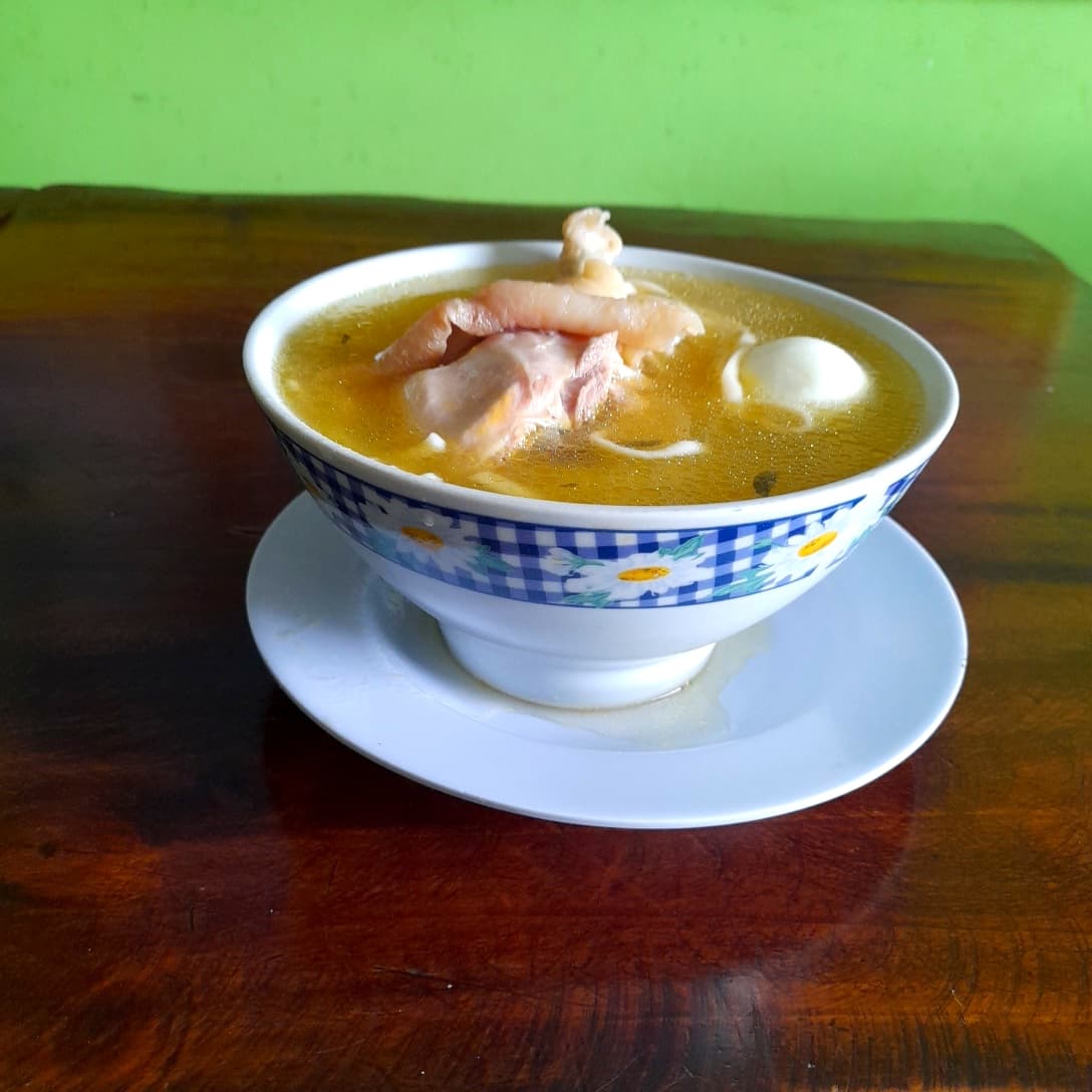 Caldo de Gallina con Presa