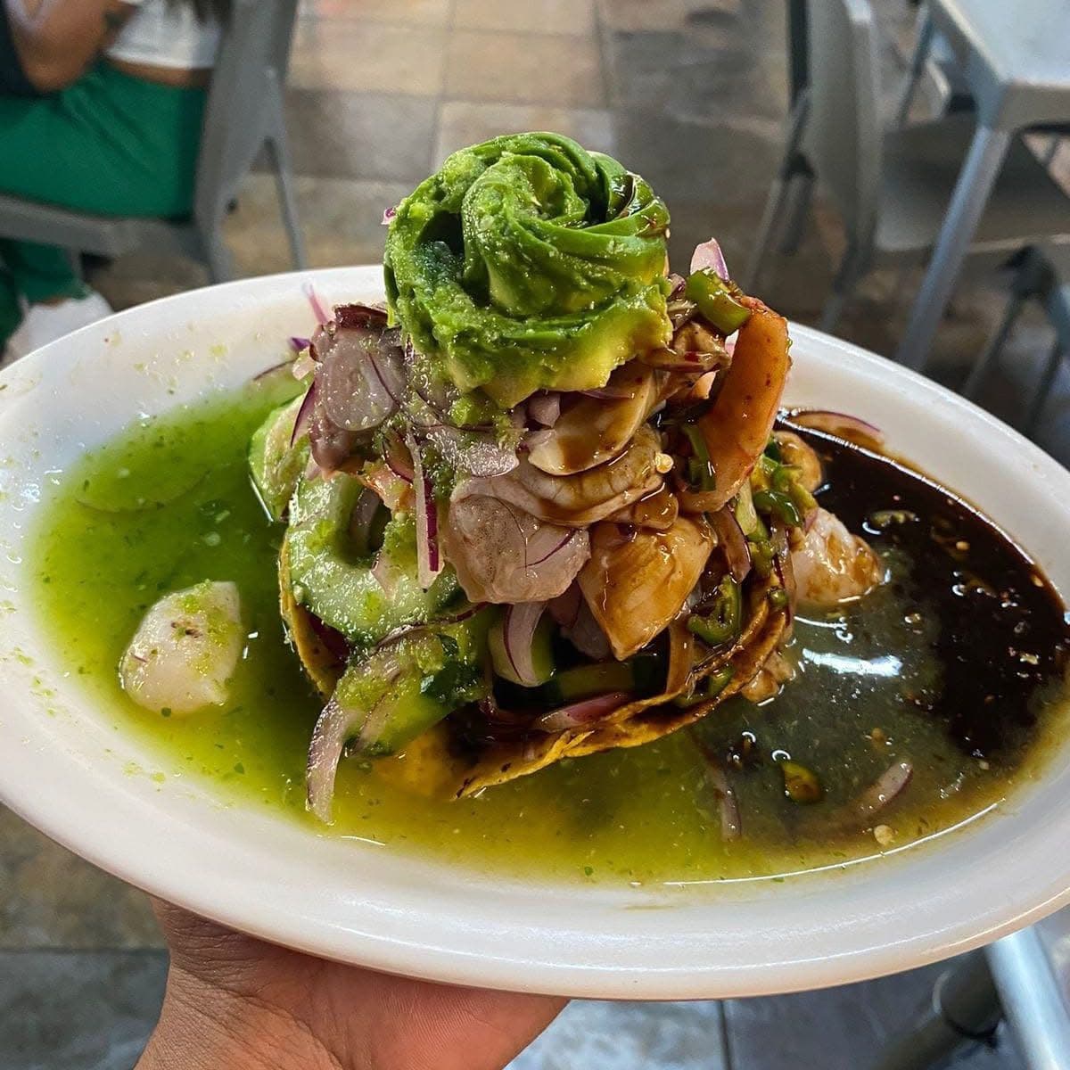 Tostada Camarón Crudo