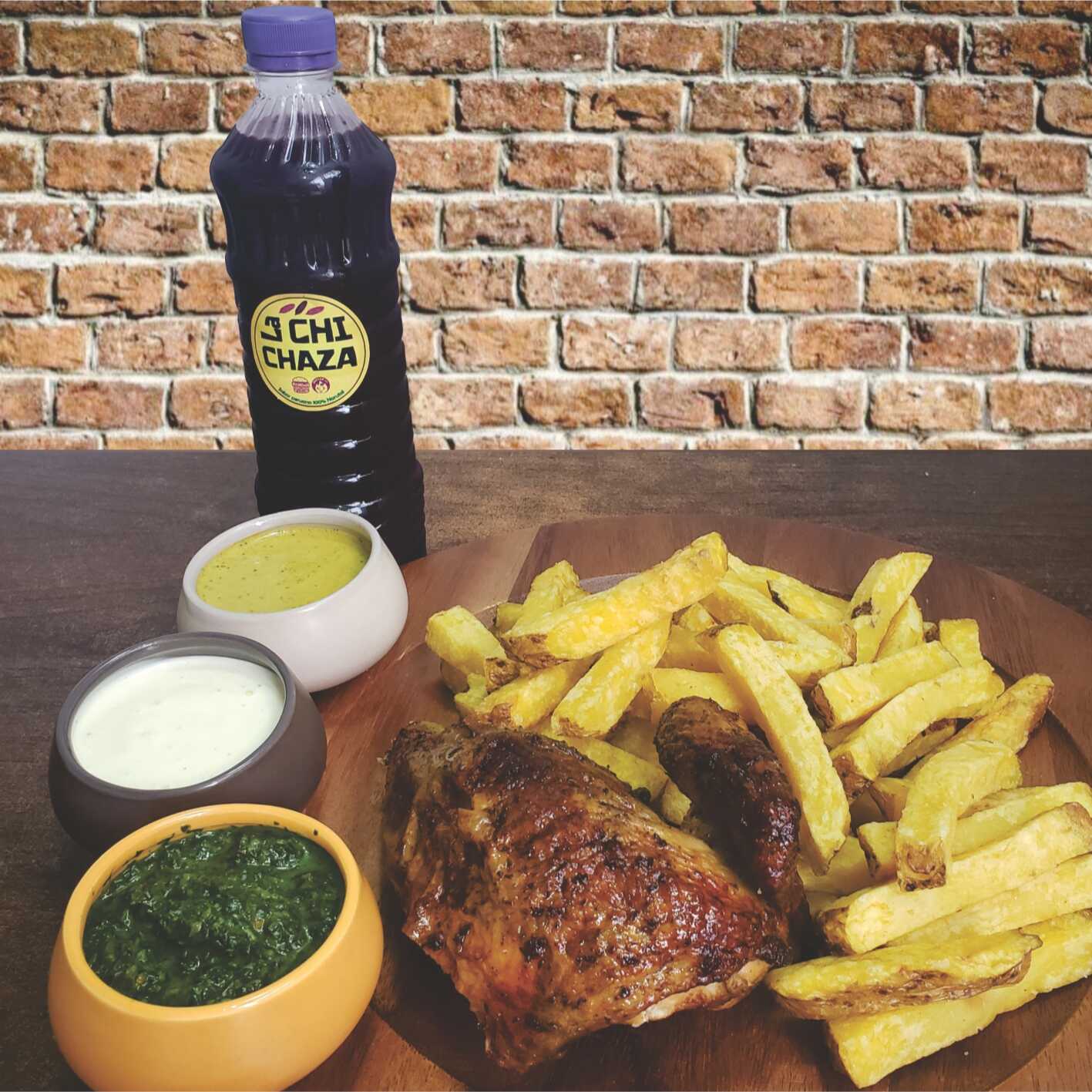 1/4 Pollo+ Papas Fritas+ Cremas+ Bebida a Eleccio