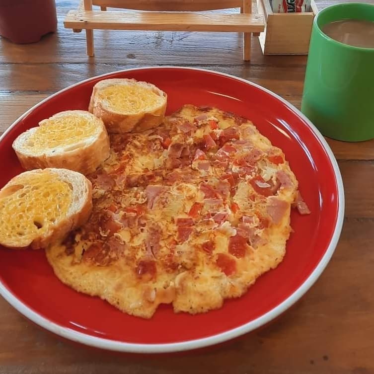 TORTA DE HUEVO A LO TICO (OMELETE)