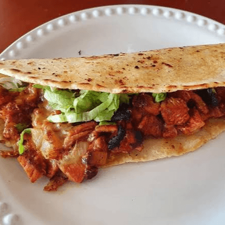 QUESADILLA DE PASTOR DE MAIZ