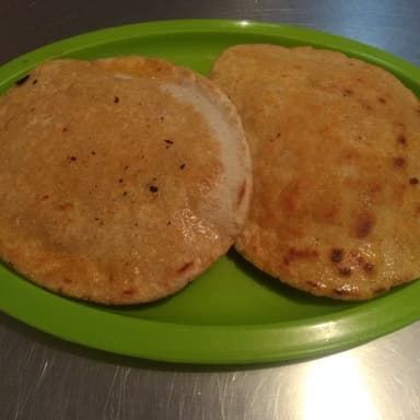 3 Gorditas Harina + Agua del día 1L