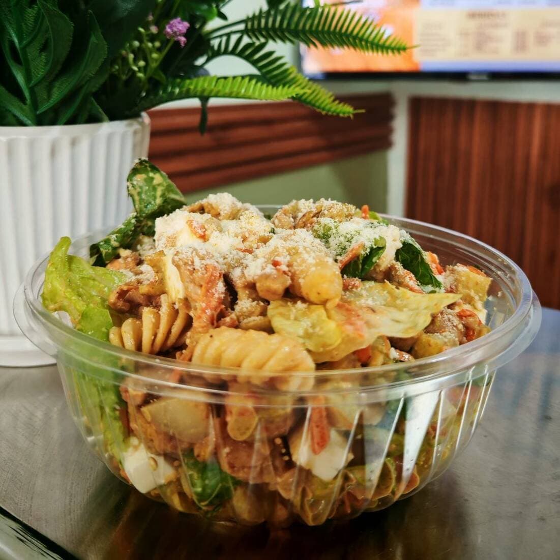 Ensalada Grande + 2 Té de Olong