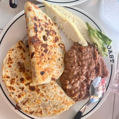 Orden de 2 Quesadillas mix.