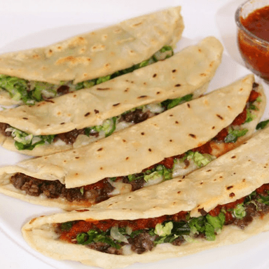 Quesadilla de Carne Adobada