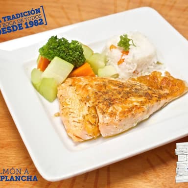 Filete de pescado relleno de mariscos con queso